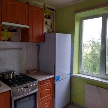 Гната Юри 12 , 2 кімн. розд.,поряд 3 парки