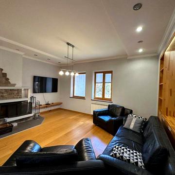 Будинок з підвалом Петропавлівська Борщагівка! З ремонтом!