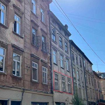 Продаж 2-кім. квартири в центрі на вул. Галицька