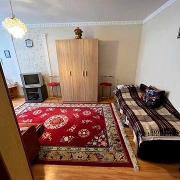 Продам 1-ком. квартиру на Красном Камне