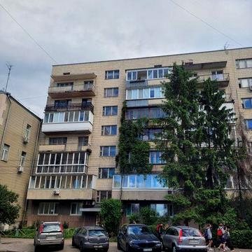 Шовковична, урядовий квартал, від властника