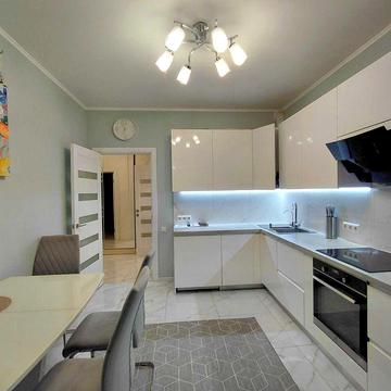 БЕЗ% продам 2к квартиру 69м2 Варшавський Мікрорайон 5 поверх Ретровіль ЖК Варшавський Мікрорайон