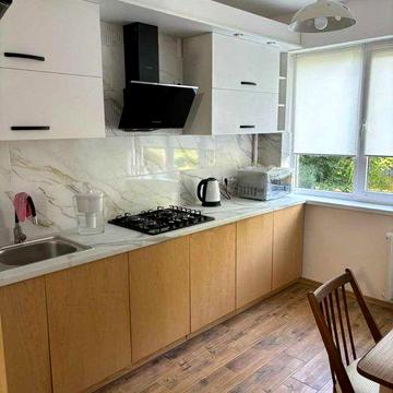 Оренда 2 кім квартири, вул Наукова