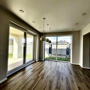 Продаж будинку на Макарова біля 3 поліклініки