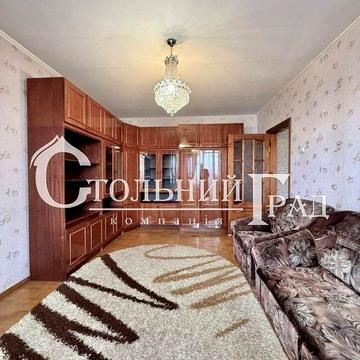 Червоної Калини просп. (Володимира Маяковського), 30