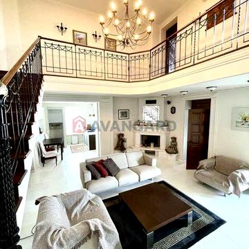 Лондонська атмосфера у центрі Дніпра!