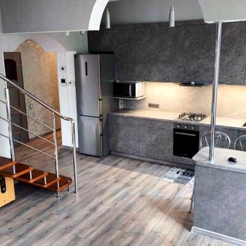 Оренда 4 кімн квартири з сучасним ремонтом по  вул Коцюбинського Центр