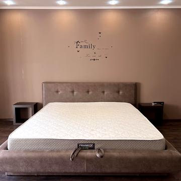 Південний бульв., 23