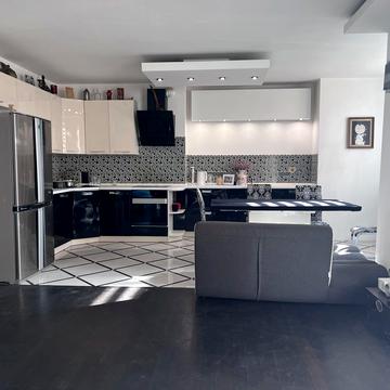 Ділова вул. (Димитрова), 2-Б