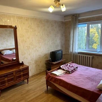 Литвиненко-Вольгемут вул., 5