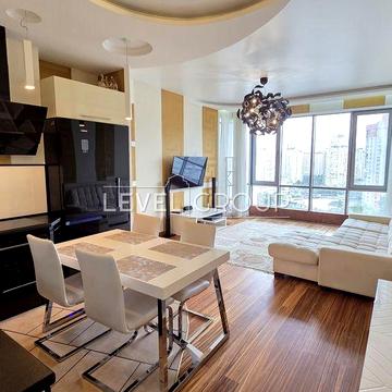 Оренда видової 3-кімнатної квартири ЖК RiverStone