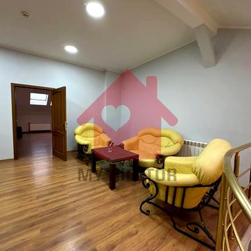 Корятовича пл., 40