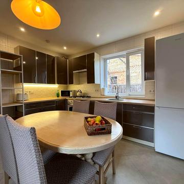 Богдана Хмельницького вул.