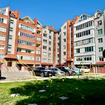 Продається 3-кімнатна квартира. Чортків