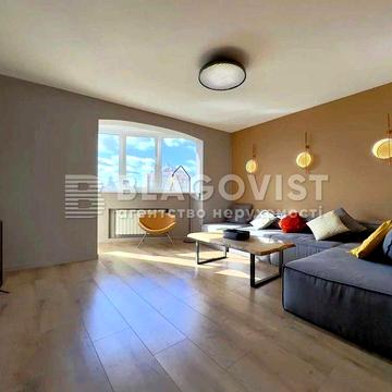 Продаємо видову 2км. квартиру з сучасним ремонтом станція М"Осокорки"