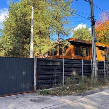 Продаж сучасного будинку біля лісу КМ Сосновий маєток з документами