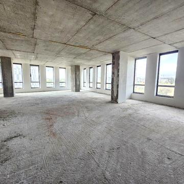 Надрічна вул., 1