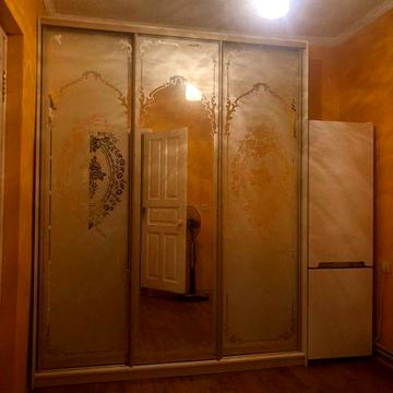 Сдам двухкомнатную Коблевская,Центр,можно с животными.