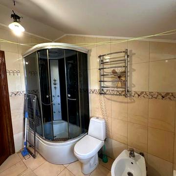 Оренда квартири вул Рахівська біс Зеленої є місце для авто