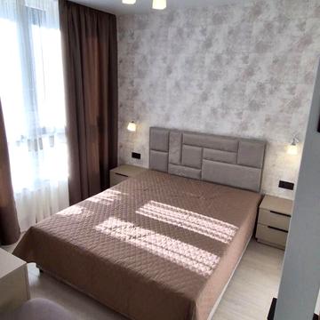 Івана Франка вул., 40 к1