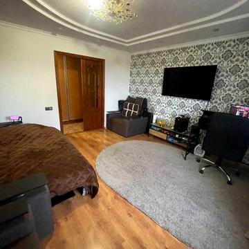 Продаж 2-х кім квартири на Юго - Заході!