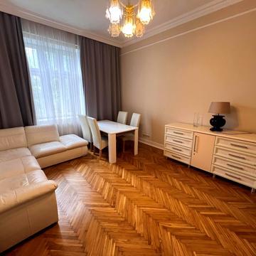 Київська вул., 9