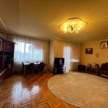 Будинок р-н вул. Кошицької