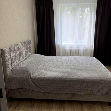 Довгострокова оренда 2к Квартира Чорних Запорожців (Леваневського) вулиця