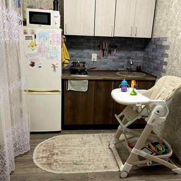 1 кімнатна кв 5 й поверх