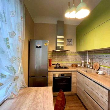 Продається 2-кімнатна квартира на бульварі Марії Примаченко