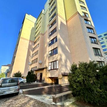 Українських Декабристів вул., 52
