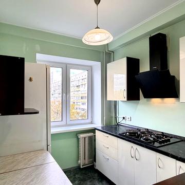 Максима Кривоноса вул., 29