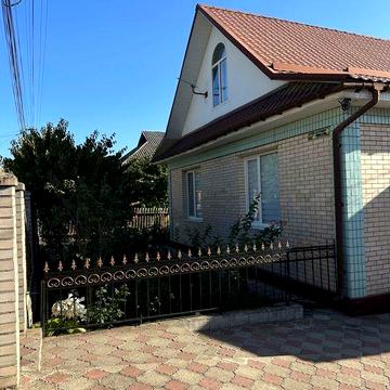 Продам житловий будинок з усіма зручностями