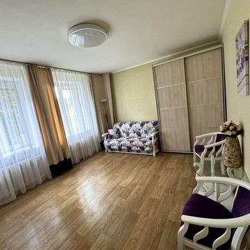 Продаж 2 кімнатноі квартири на Богуна  по сертифікату .