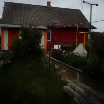 Продам житловий будинок, земельну ділянку