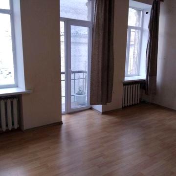 Продам 2-х кв на Пастера(Островского)