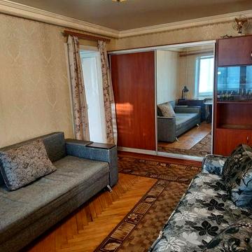 Продаётся 2х комнатная квартира ст.метро Дарница