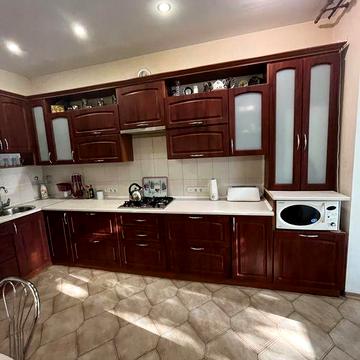 Продається 3 кімнатна квартира в центрі з автоматичним опаленням