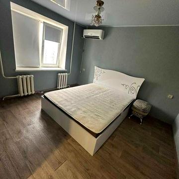 Продам 2к.кв. євро з техн. і меблями Бабурка Хорт.р-н Воронезька 12А