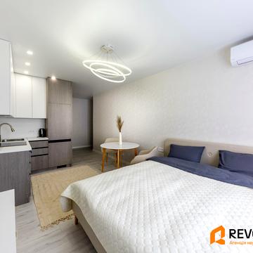 Академіка Заболотного вул., 1-Б