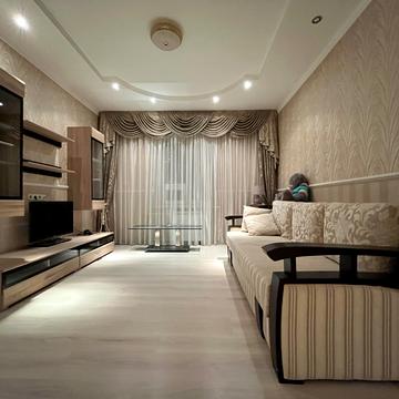 Ревуцького вул., 7