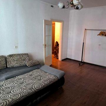 Довгострокова Оренда 1к Ахматова 39Б