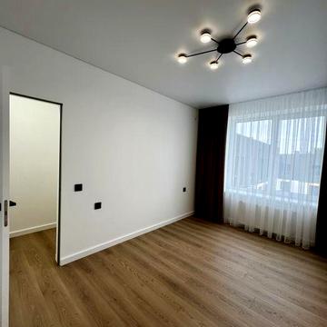 Продам 2-х кімнатну квартиру на Щасливому