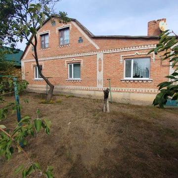 Продаж  будинку з мансардою.