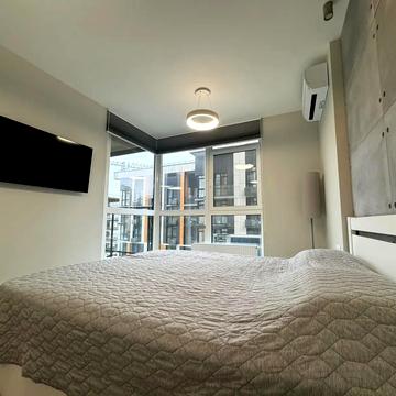 Джона Маккейна вул. (Івана Кудрі), 1