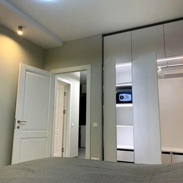 Джона Маккейна вул. (Івана Кудрі), 1-Б