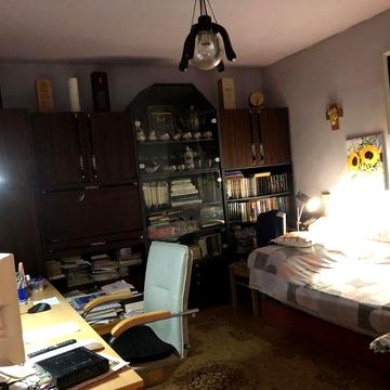 Затишний будинок у Середньому