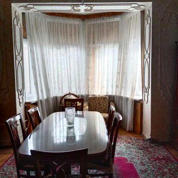 Продам 4к кв на Гиршмана 17