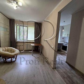 Продаж 1 кімн. квартири вулиця Метробудівська 5