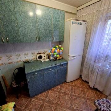 Здається роздільна 2-к квартира на Мінському масиві